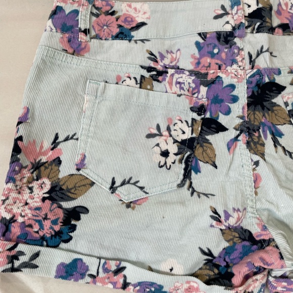 Vero fashion women’s floral shorts size M - Picture 3 of 12